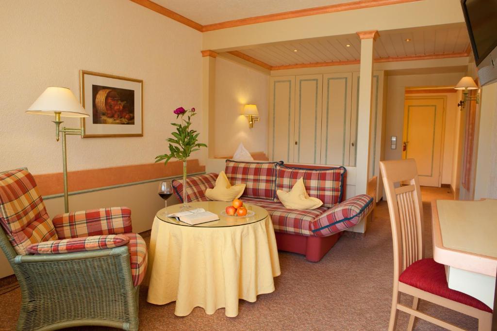Hotel Lamm Baiersbronn Mitteltal Habitación foto